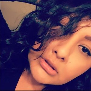 Meet your Posher, Daniela